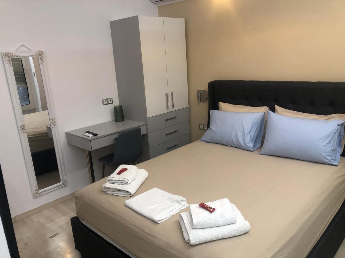 Royal Red Suite No 1, Piraeus Port Экстерьер фото
