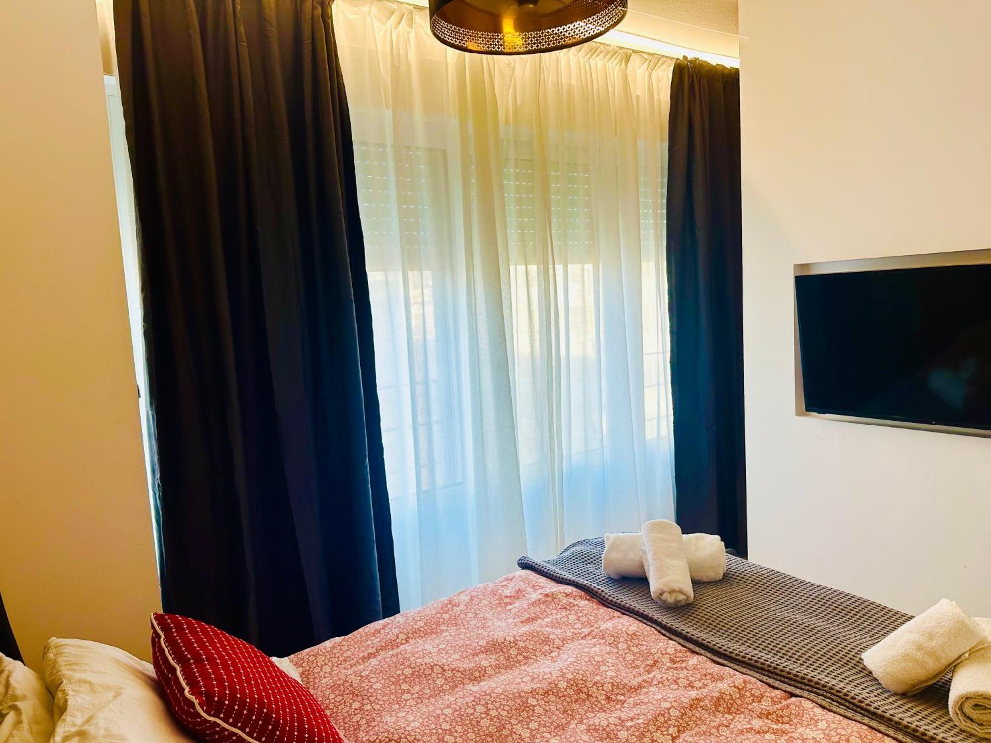 Royal Red Suite No 1, Piraeus Port Экстерьер фото